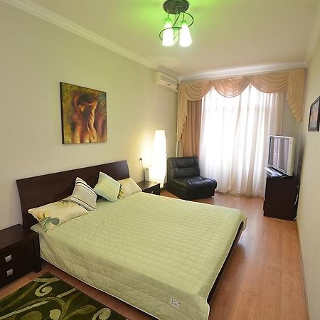 Apartments In The City Center On Sobornaya Street Mykolaiv Habitación foto